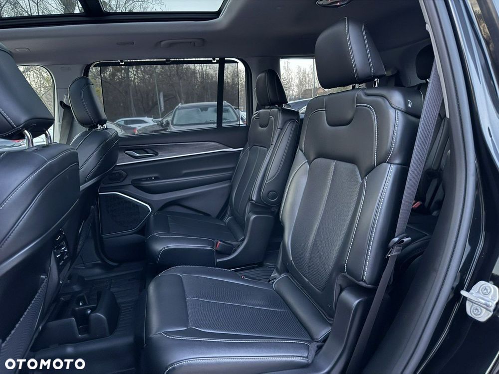 Jeep Grand Cherokee - 18