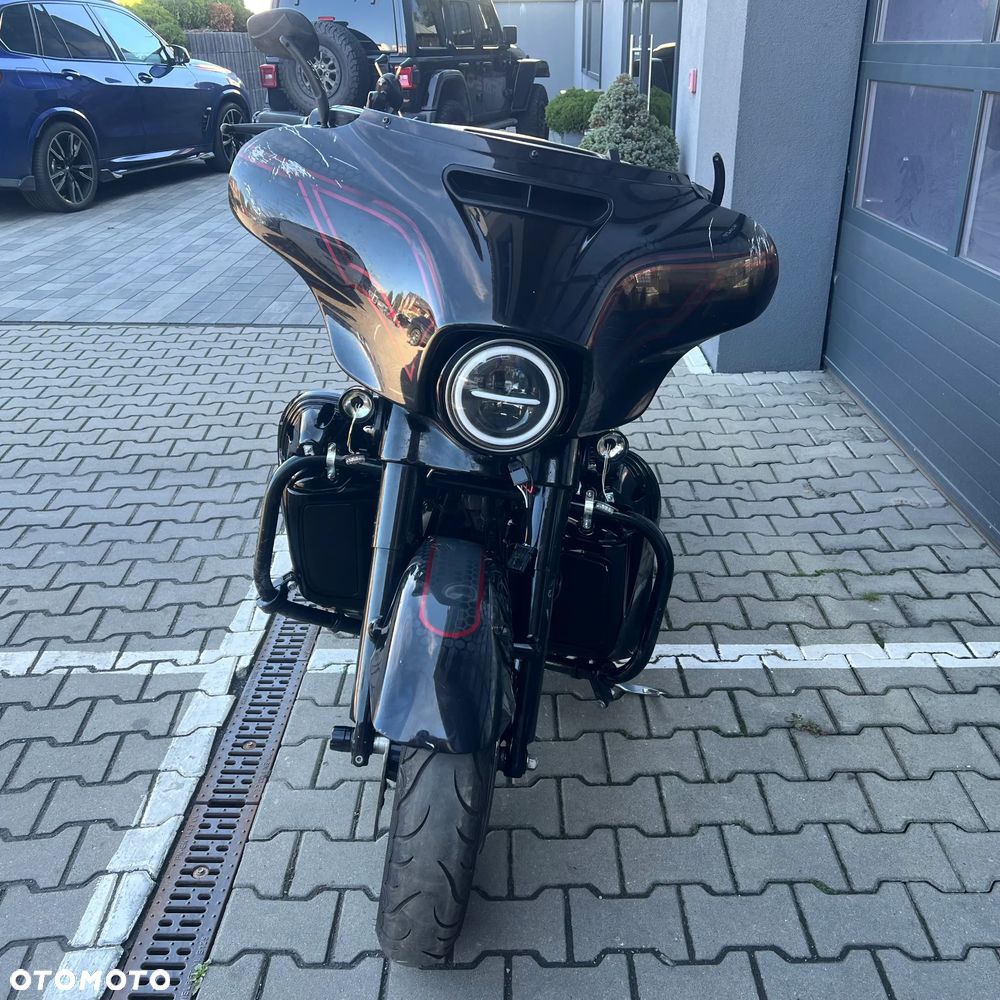 Harley-Davidson Touring Street Glide - 8