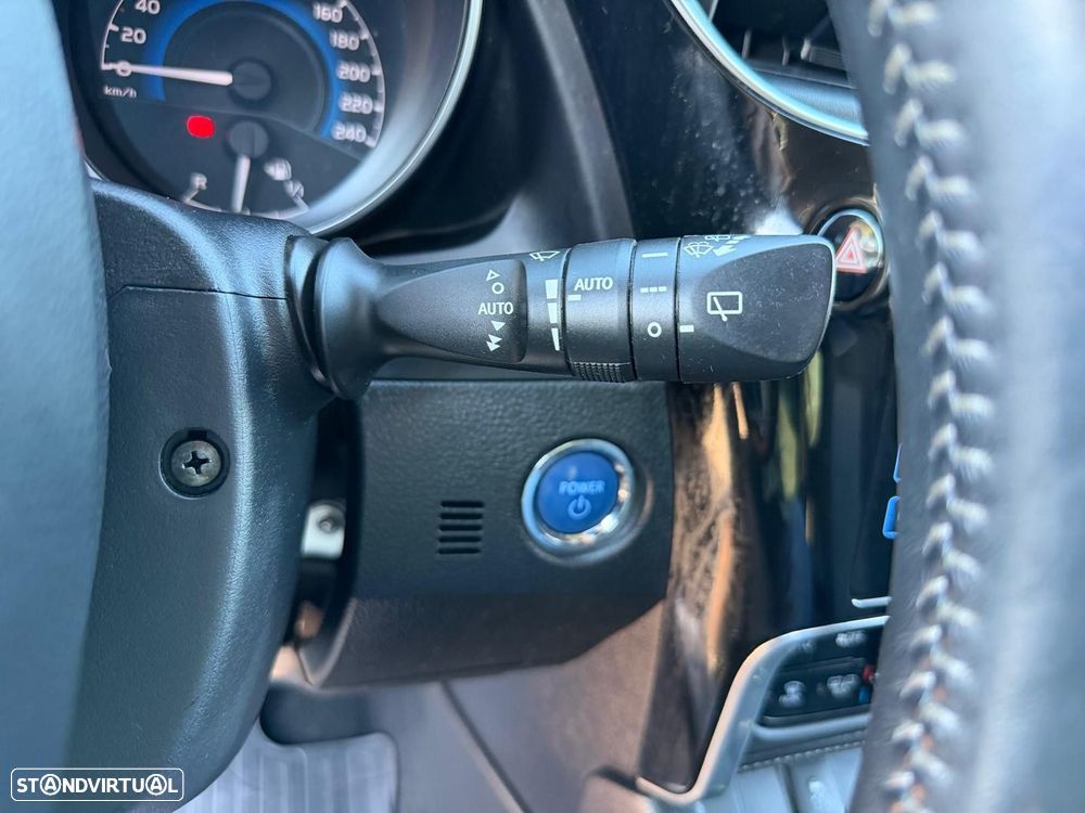 Toyota Auris 1.8 HSD Comfort +P.Sport+Navi - 21