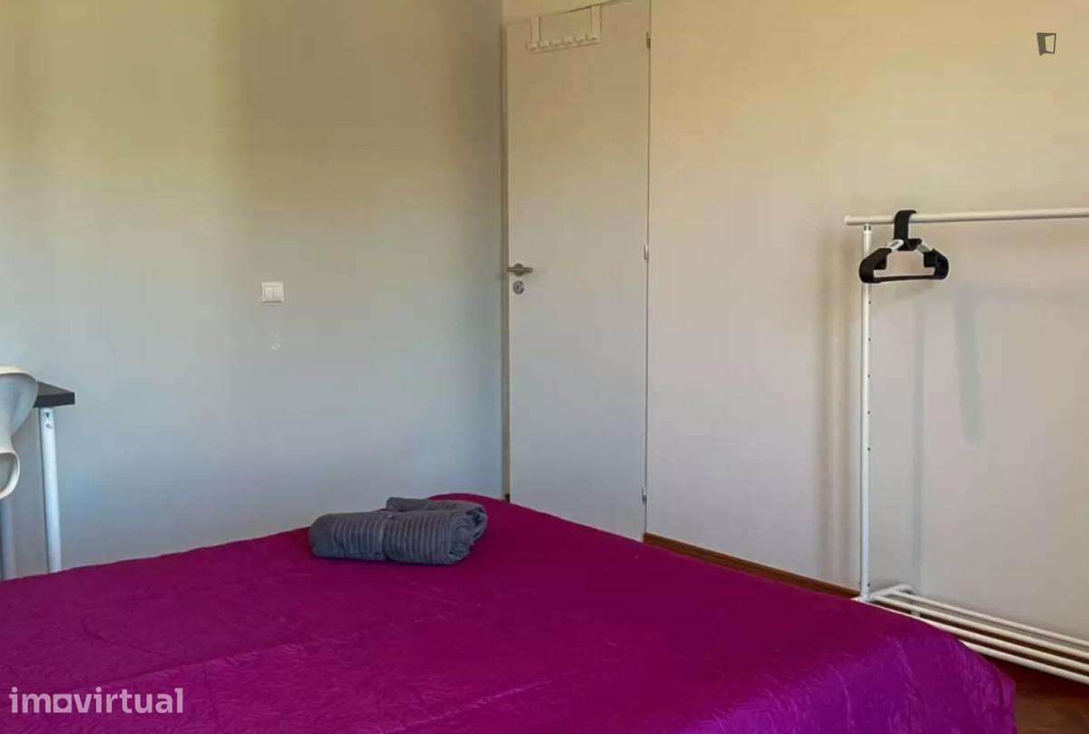 Quarto - localizado em Roma-Areeiro Lisbon - Grande imagem: 2/11