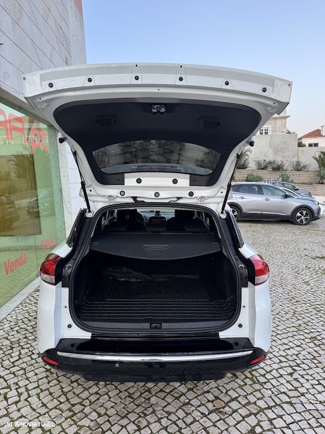 Renault Clio Sport Tourer 0.9 TCe Limited - 11