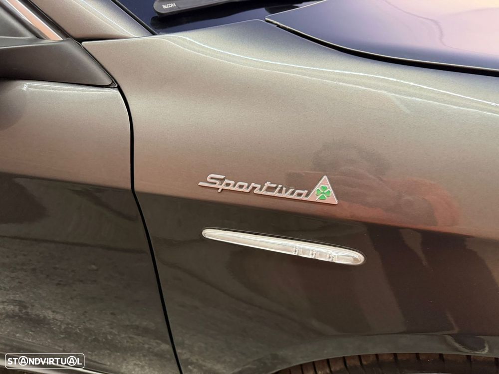 Alfa Romeo Giulietta 1.6 JTDM 16V Business - 12