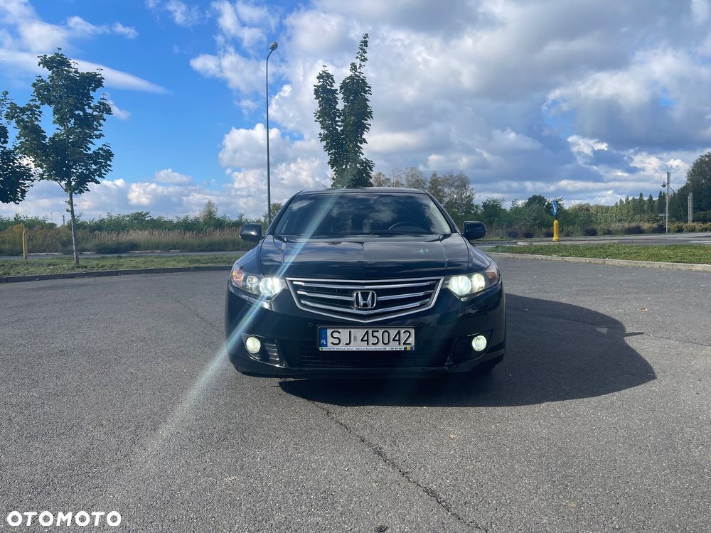 Honda Accord 2.0 Executive Nav - 2