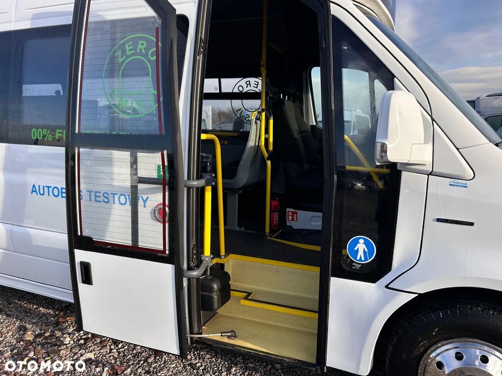 Mercedes-Benz eSprinter CITY - 13