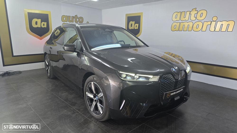 BMW iX xDrive 40 Pack Desportivo