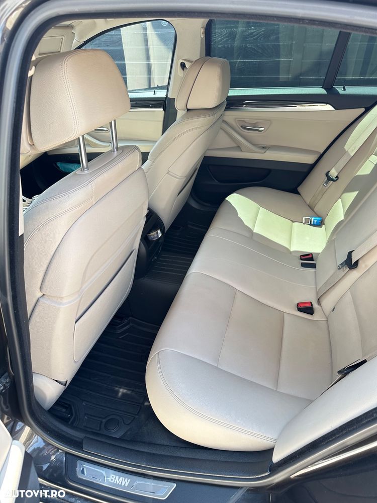 BMW Seria 5 520d Aut. - 12
