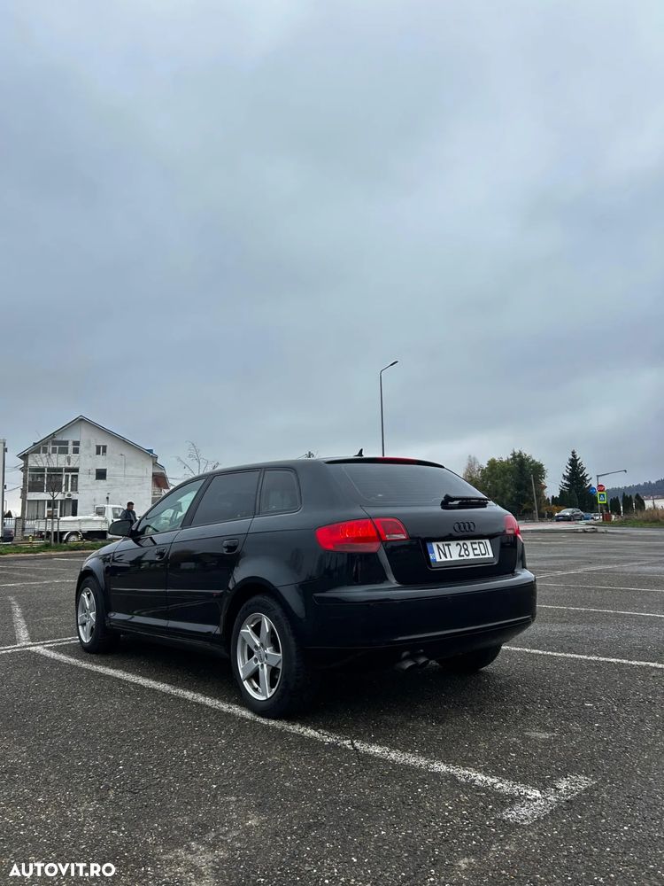 Audi A3 Sportback 2.0 TDI DSG Ambiente Aut - 9