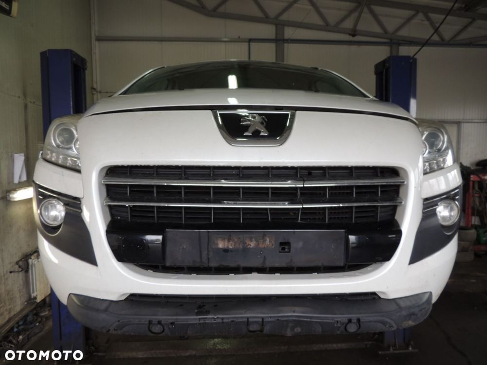 Wzmocnienie zderzaka przód Peugeot 3008 2.0 HDI Hybryda '13 - 1