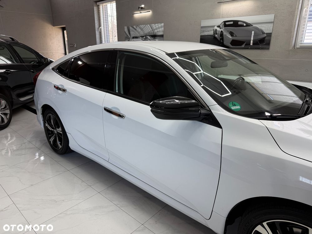 Honda Civic 1.5 i-VTEC Turbo CVT Prestige - 11