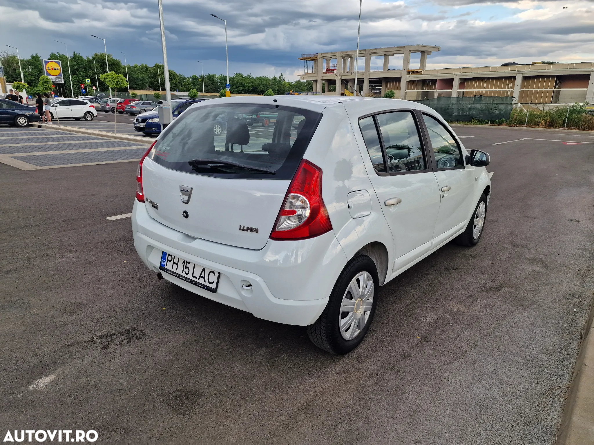 Dacia Sandero 1.4 MPI Laureate - 3
