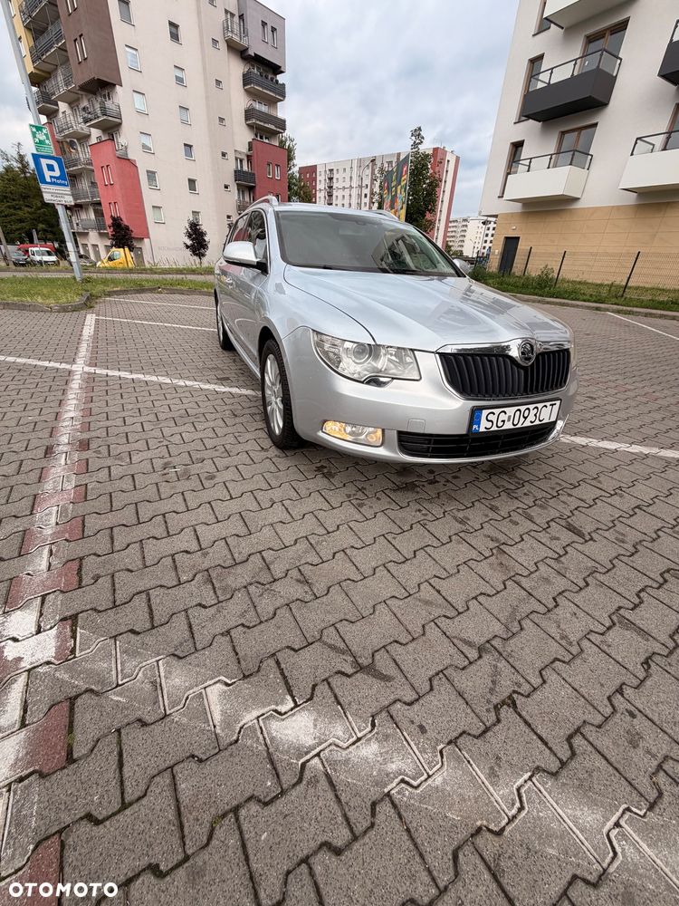 Skoda Superb 2.0 TDI Active DSG - 2