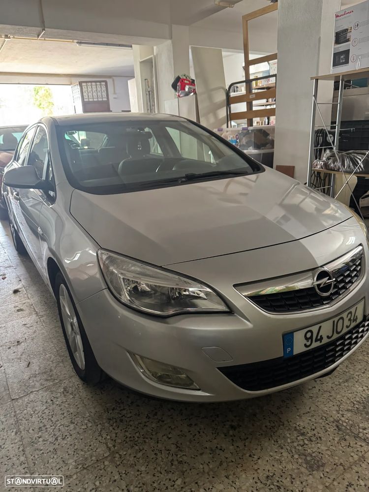 Opel Astra 1.4 Cosmo - 1