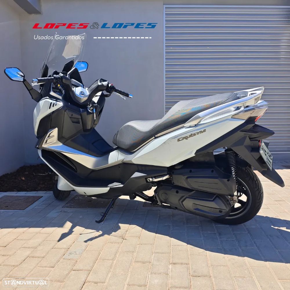 Sym Cruisym 300 - 16