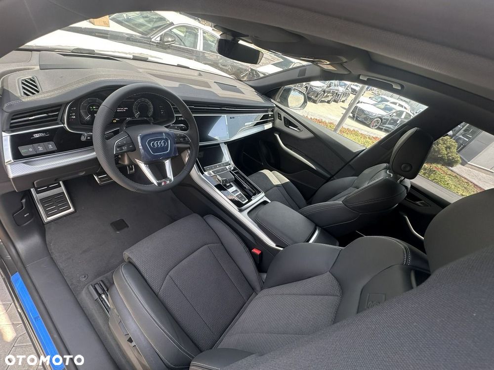Audi Q8 - 10