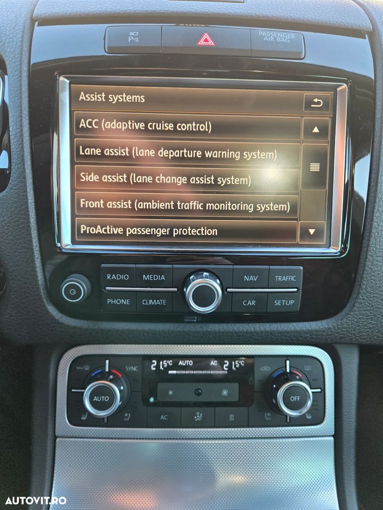 Volkswagen Touareg 3.0 V6 TDI BMT - 9
