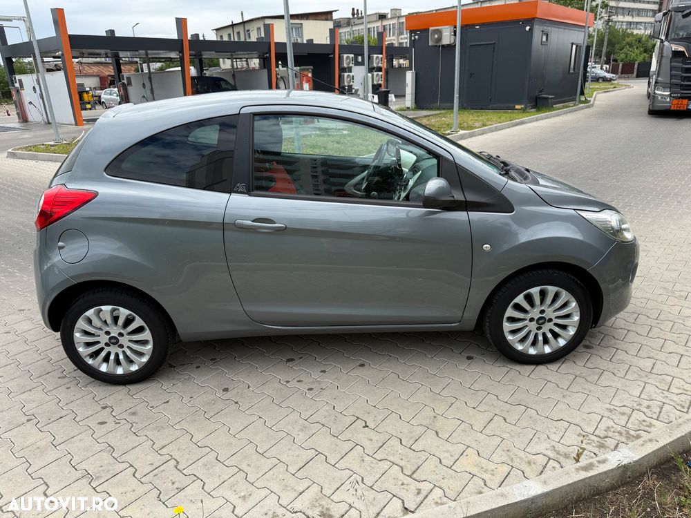 Ford Ka 1.2i Titanium - 4