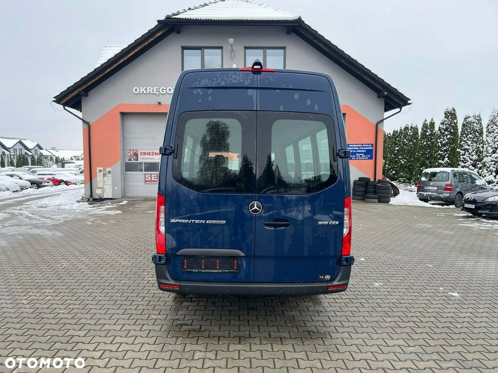 Mercedes-Benz Sprinter - 20