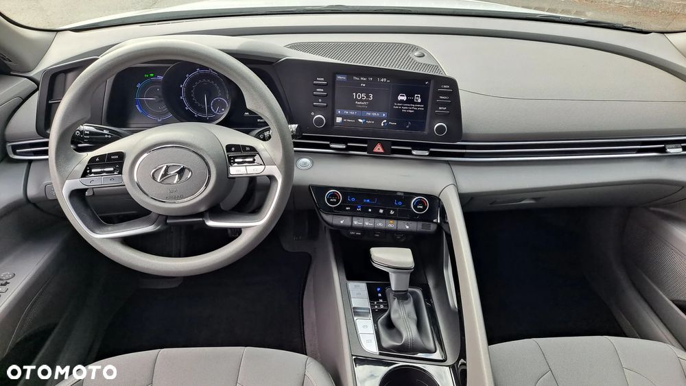 Hyundai Elantra 1.6 Comfort - 25