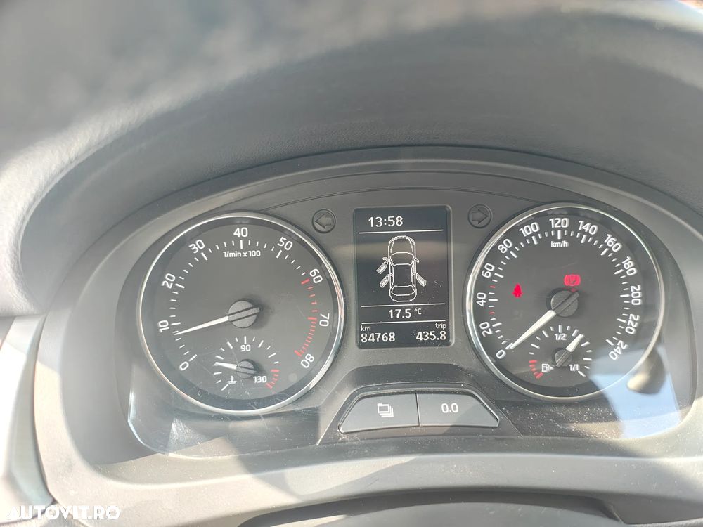 Skoda RAPID 1.2 TSI Elegance - 7