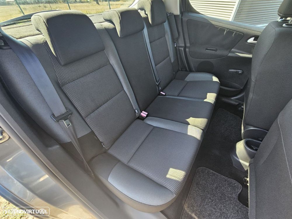 Peugeot 207 1.4 16V Trendy - 23