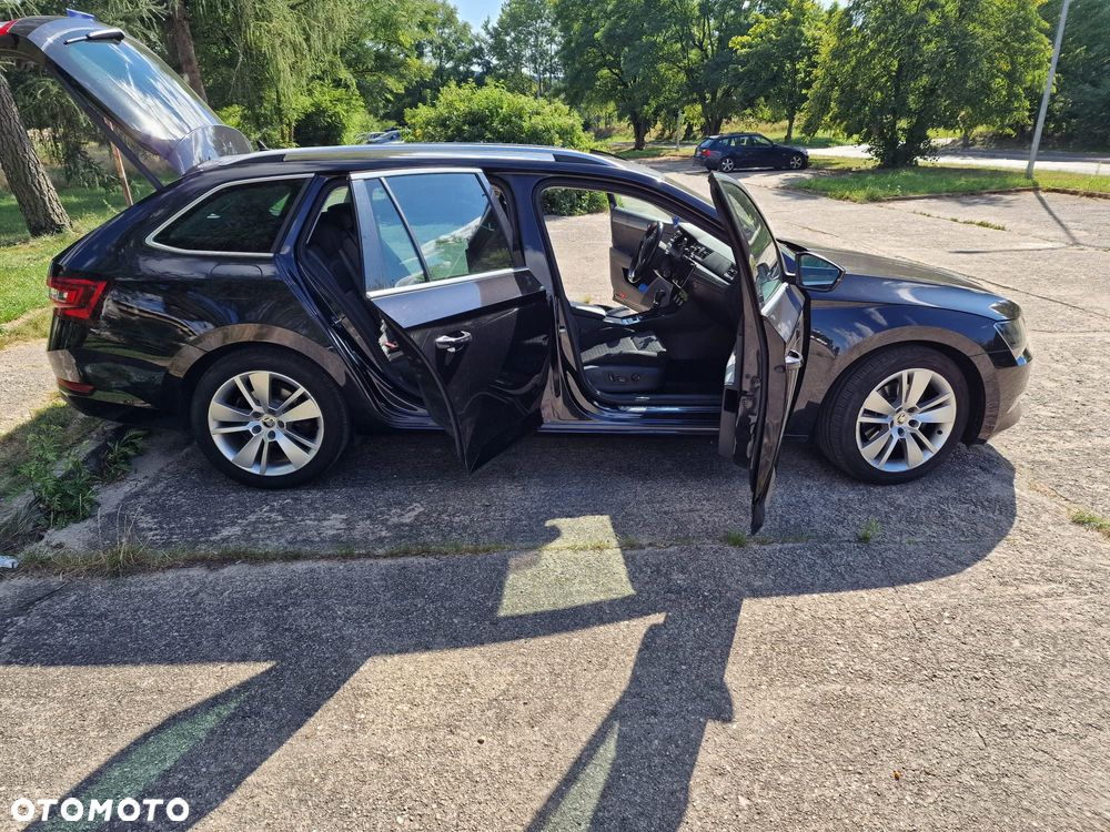 Skoda Superb 2.0 TDI DSG Ambition - 8