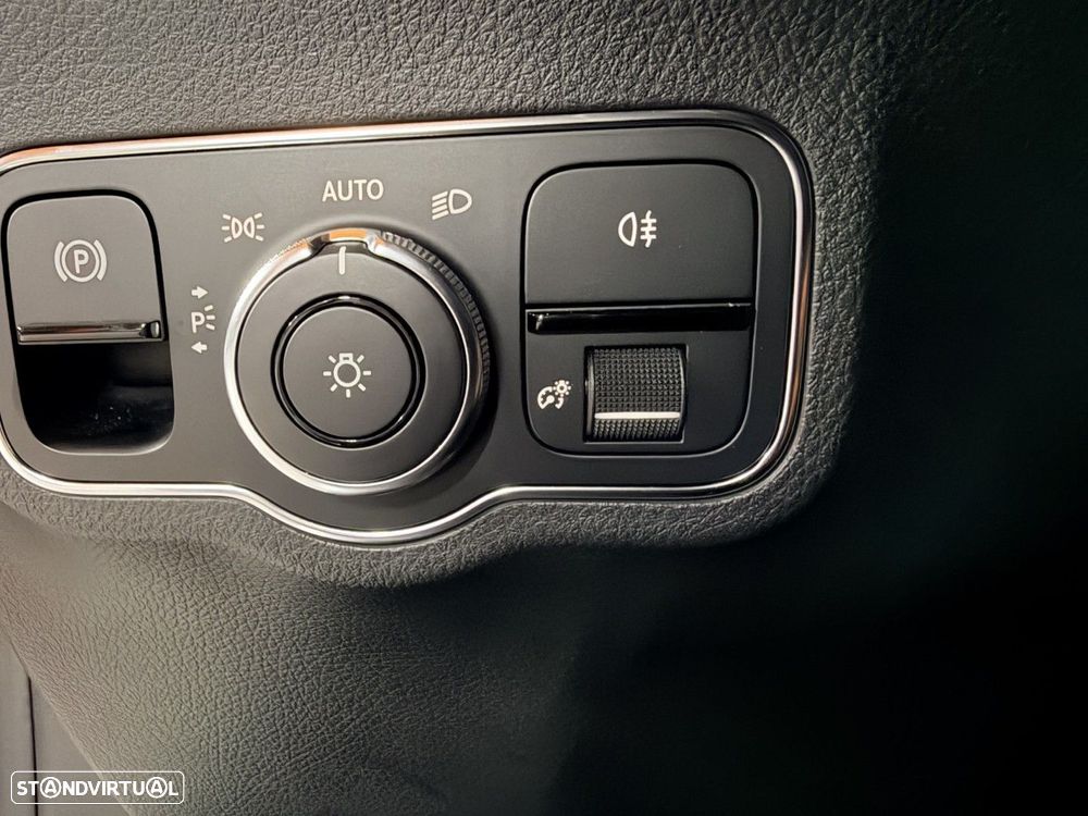 Mercedes-Benz B 180 7G-DCT Progressive Advanced - 20