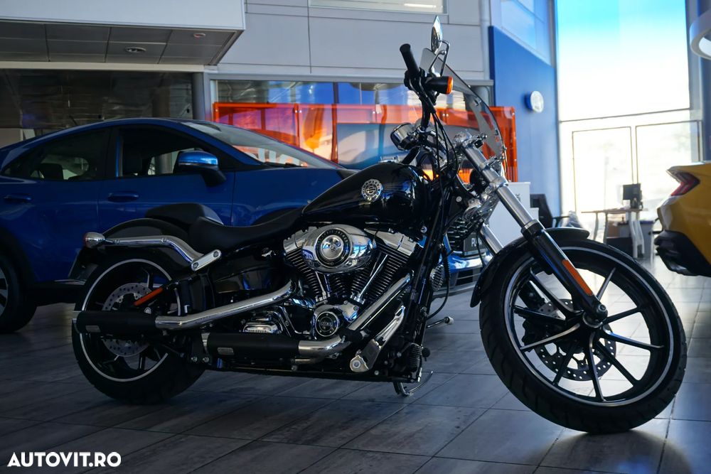 Harley-Davidson Softail Breakout FXSB - 3
