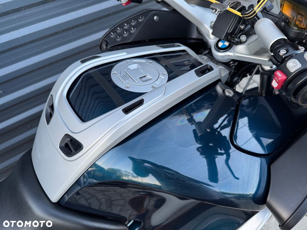 BMW R - 19