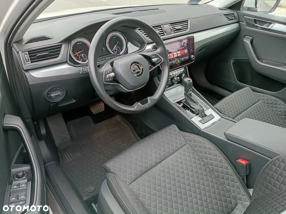 Skoda Superb 2.0 TSI Ambition DSG - 7