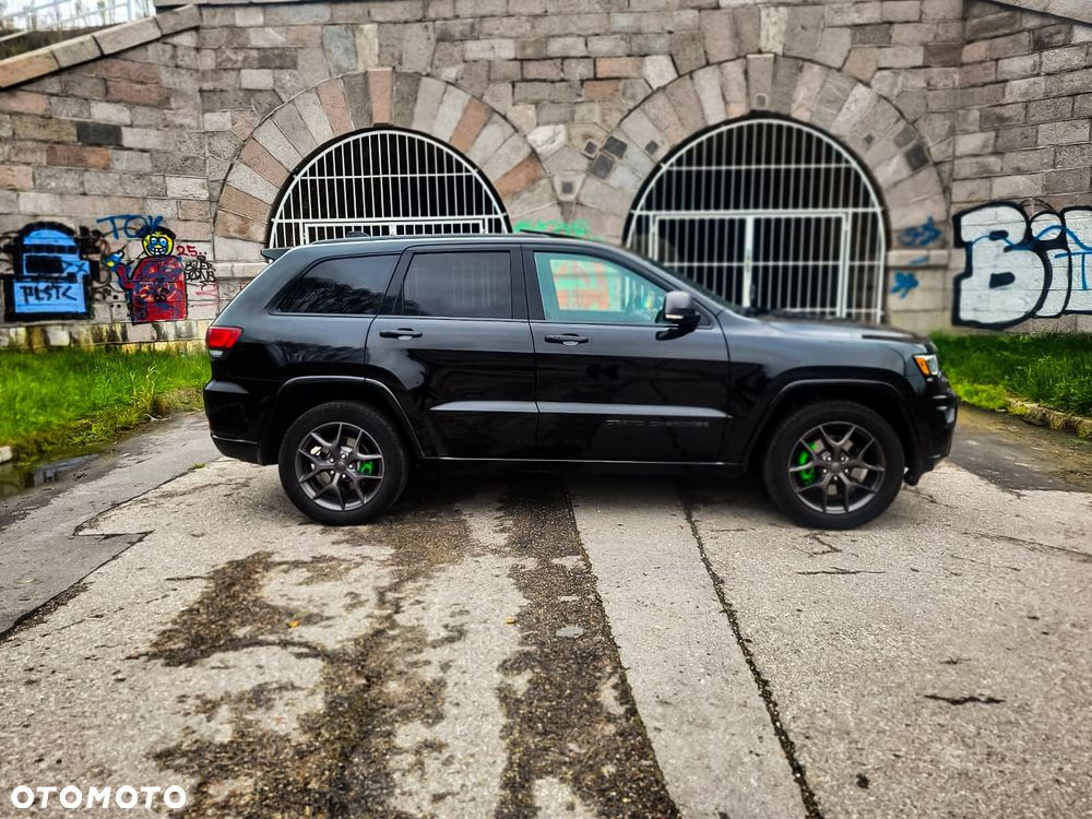 Jeep Grand Cherokee - 11