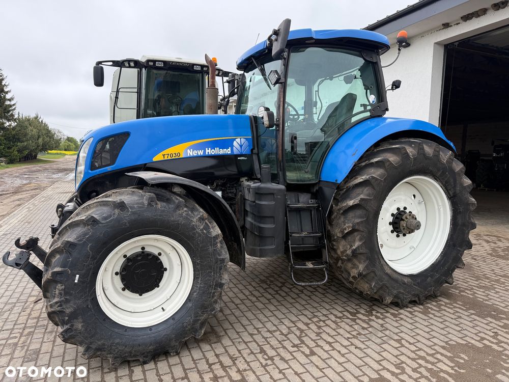 New Holland T7030 - 15