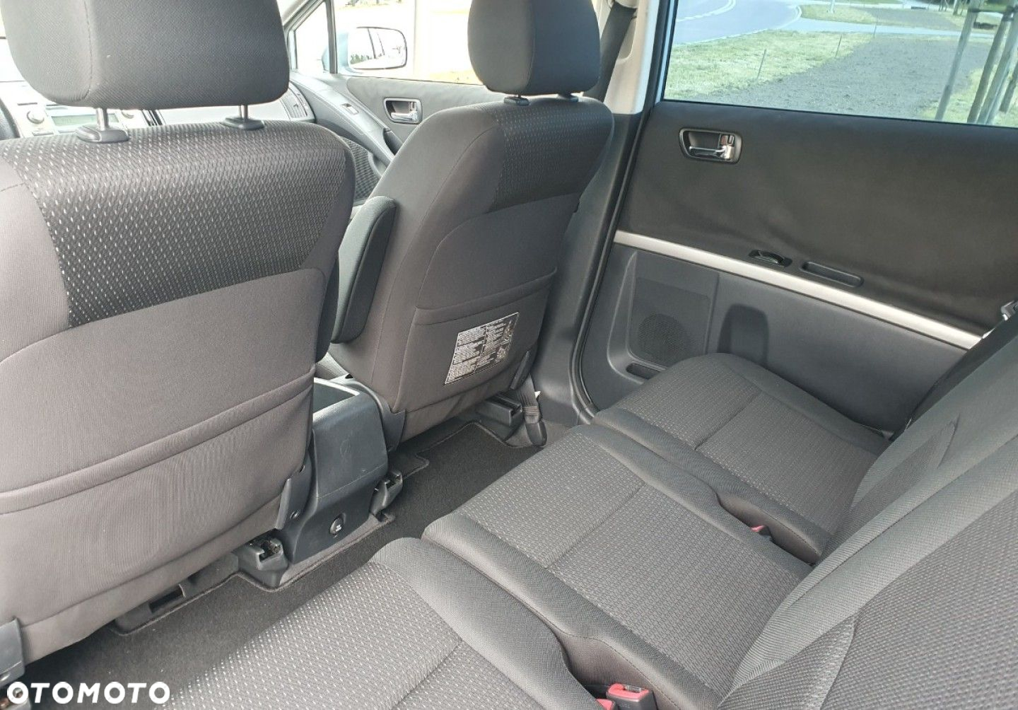 Toyota Corolla Verso - 10