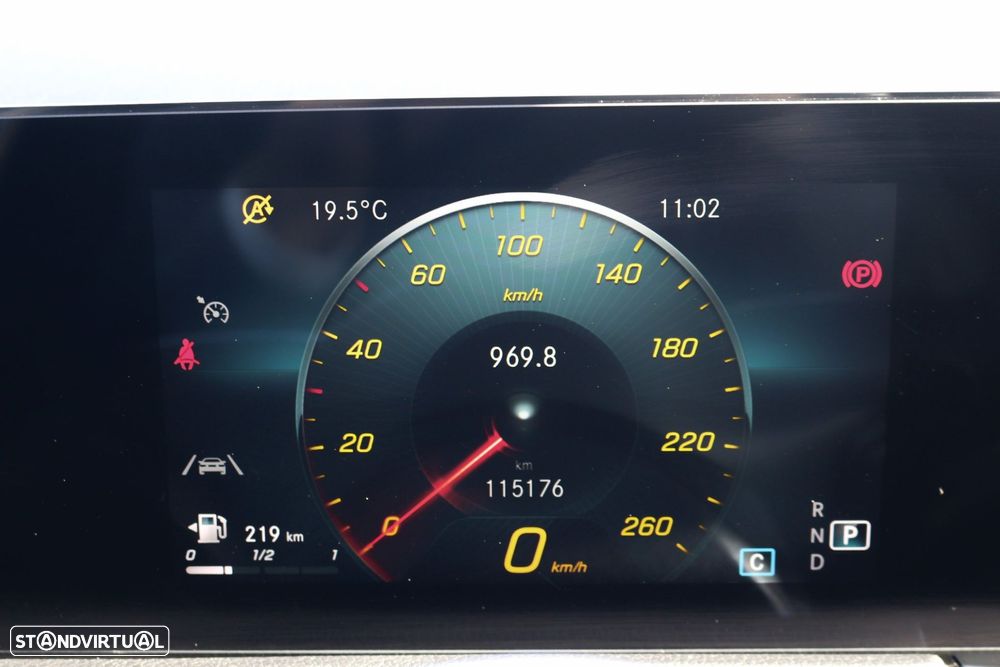 Mercedes-Benz GLB 180 d Progressive - 30