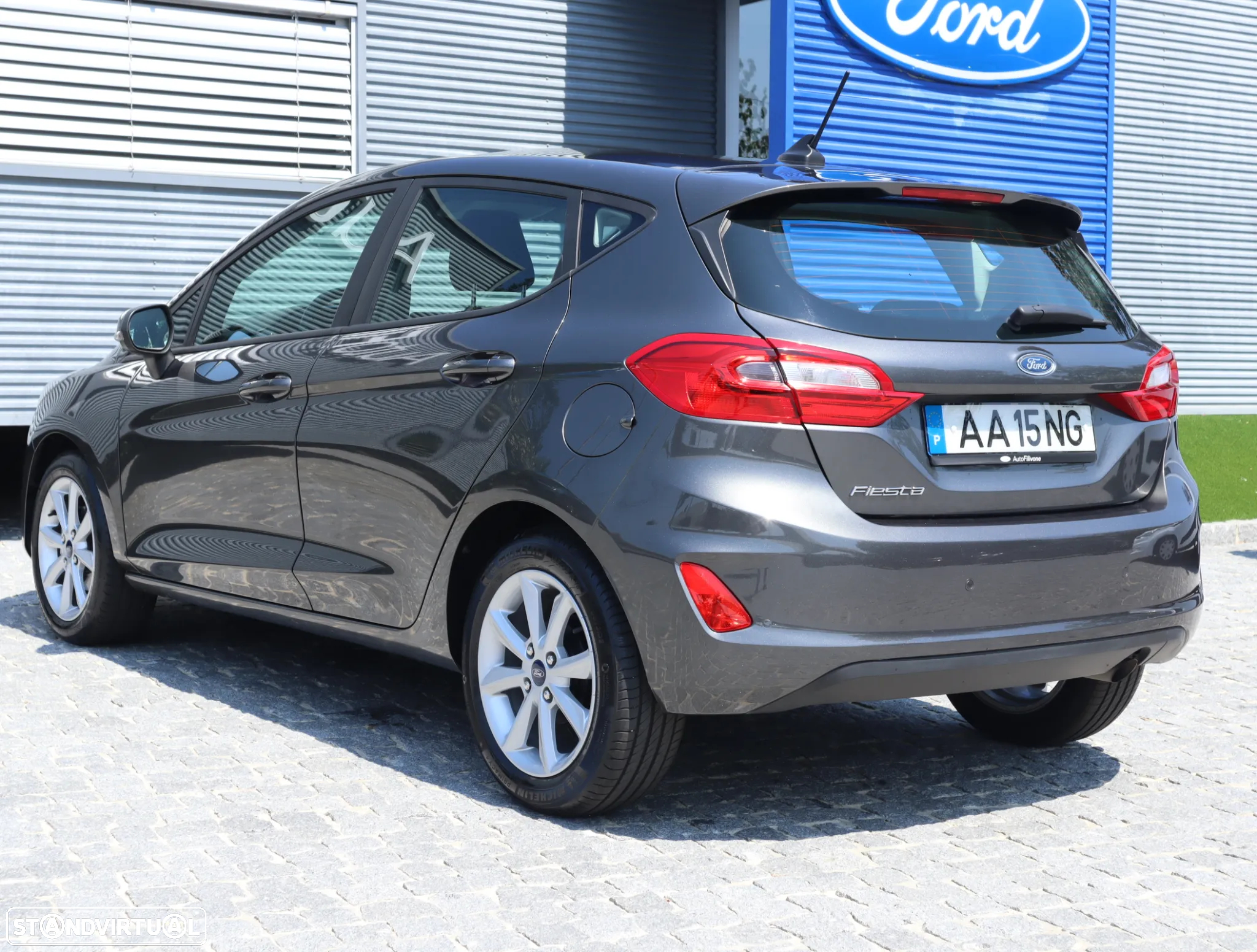 Ford Fiesta 1.5 TDCi Business - 17