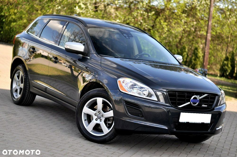 Volvo XC 60 D3 R-Design - 2
