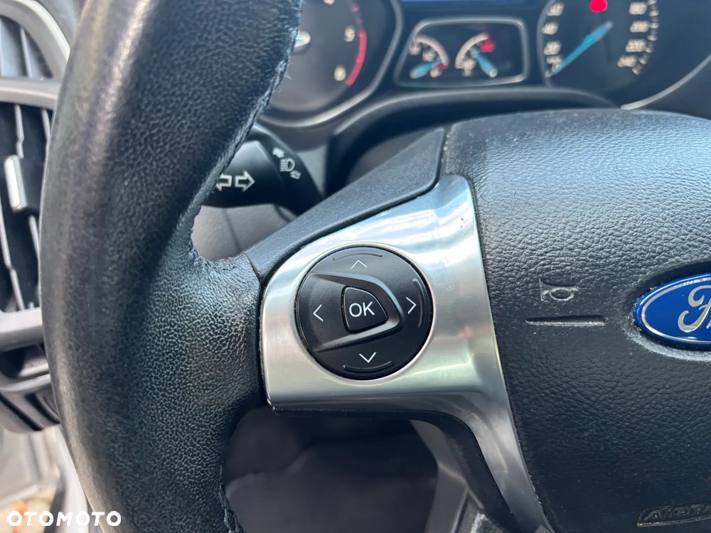 Ford Focus - 25