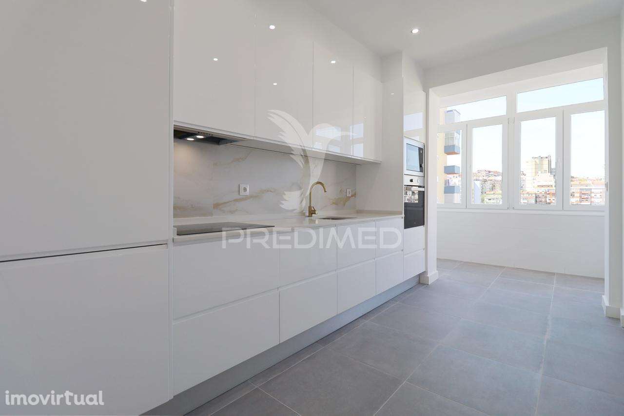 Apartamento T2 Amadora Venda nova remodelado com terraço - Grande imagem: 2/14