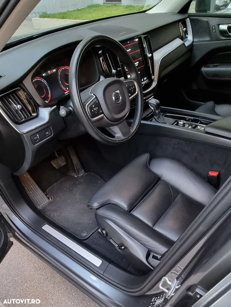 Volvo XC 60 D4 Momentum Pro - 2
