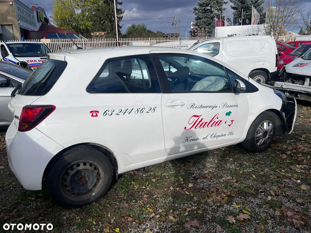 Toyota YARIS - 13