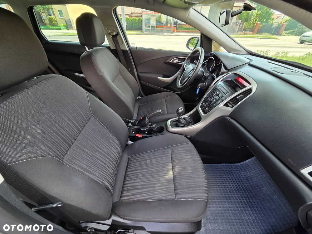 Opel Astra 1.4 Turbo - 9