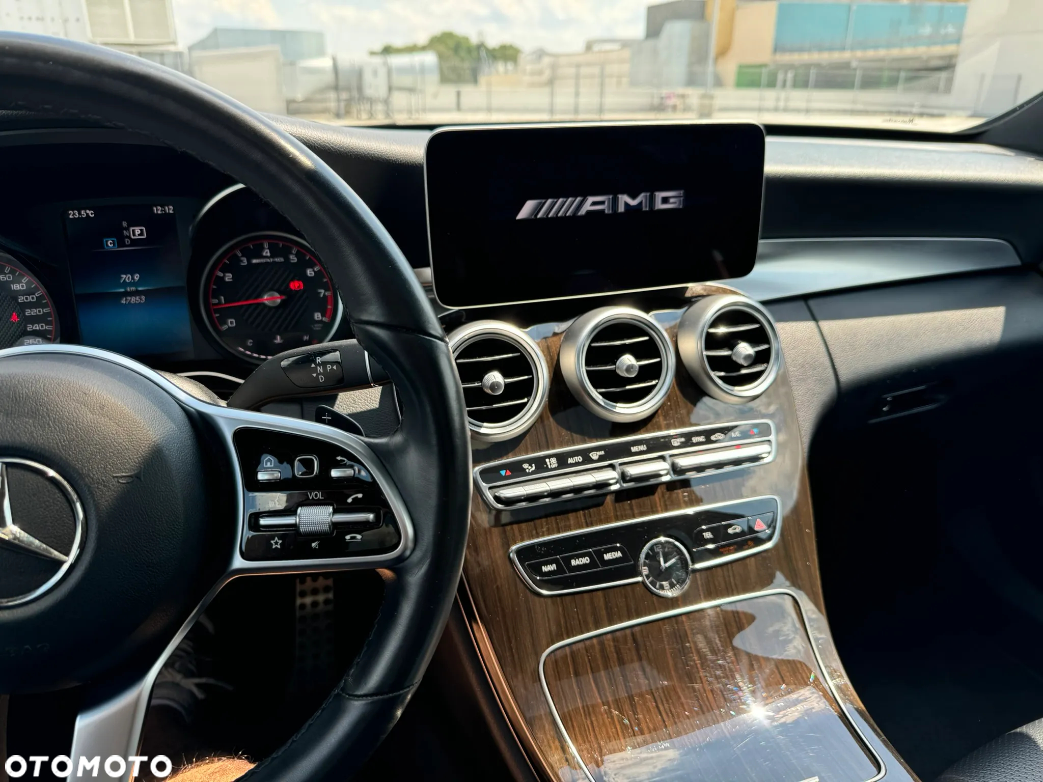 Mercedes-Benz Klasa C 300 4Matic 9G-TRONIC AMG Line - 24
