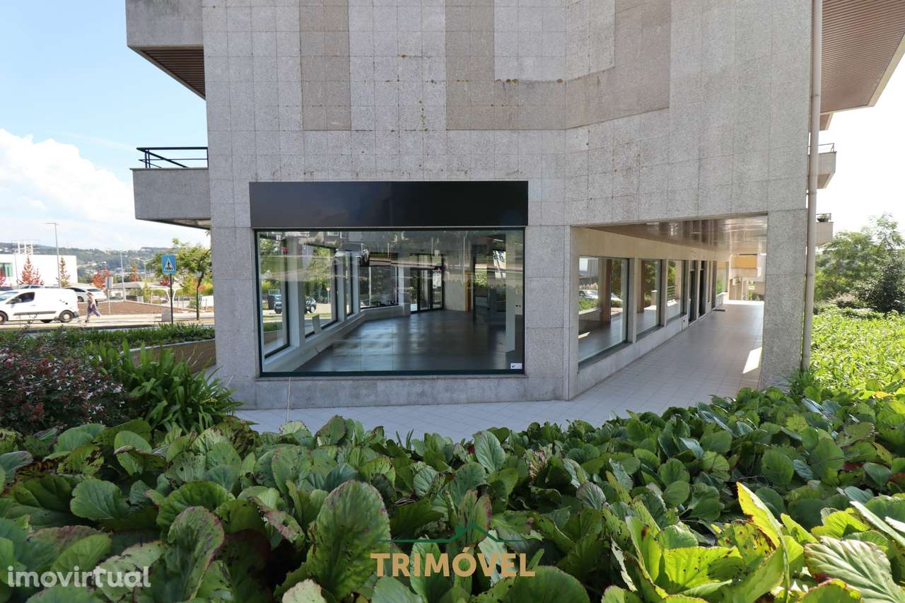 Loja  Arrendamento em Oliveira de Azeméis, Santiago de Riba-Ul, Ul, Ma - Grande imagem: 2/12