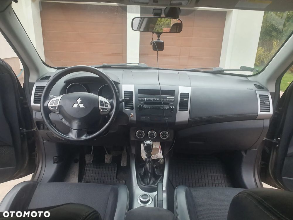 Mitsubishi Outlander 2.0 DID Instyle - 6