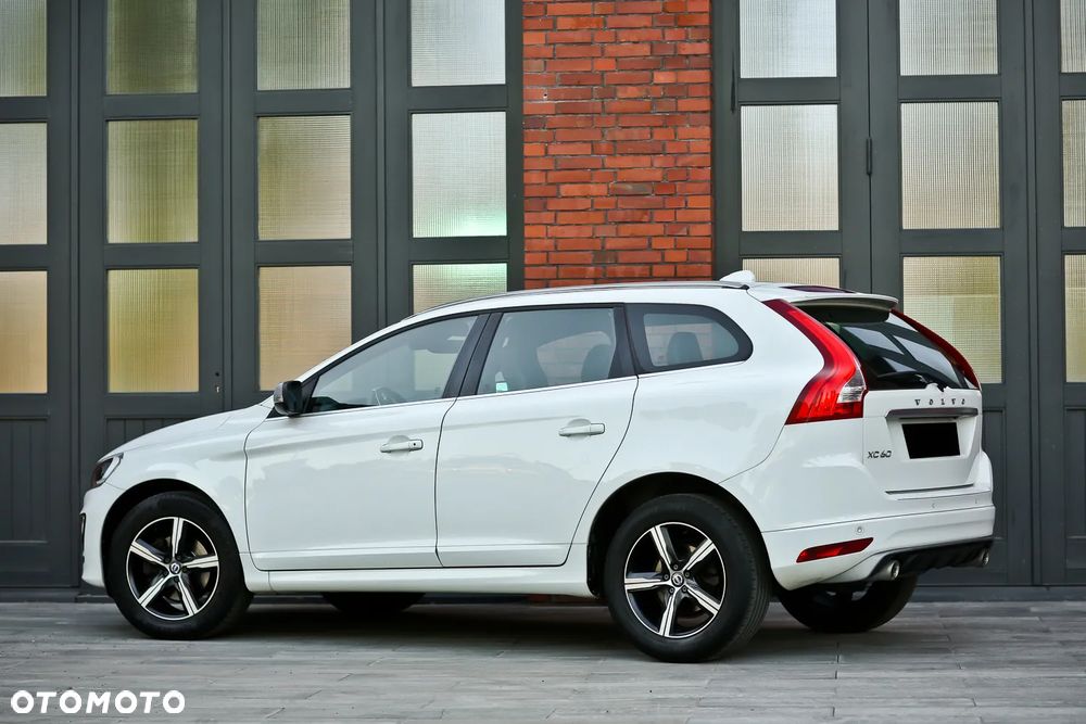 Volvo XC 60 D4 Geartronic RDesign - 11