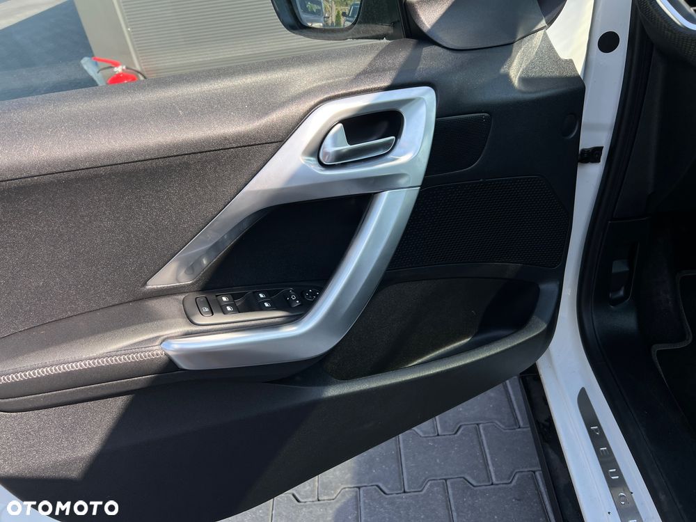 Peugeot 2008 PureTech 110 Stop&Start Crossway - 22