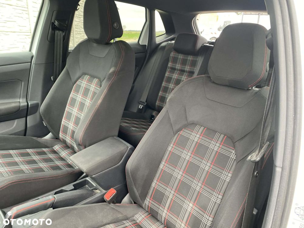 Volkswagen Polo 2.0 TSI DSG GTI - 10