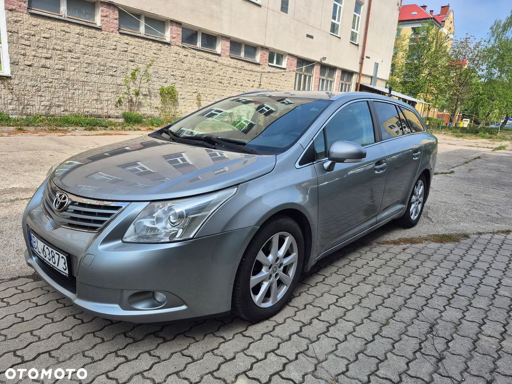 Toyota Avensis - 1