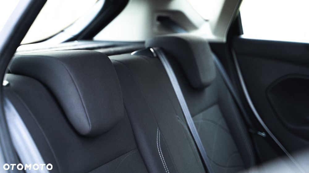 Ford Fiesta 1.25 Trend EU5 - 11