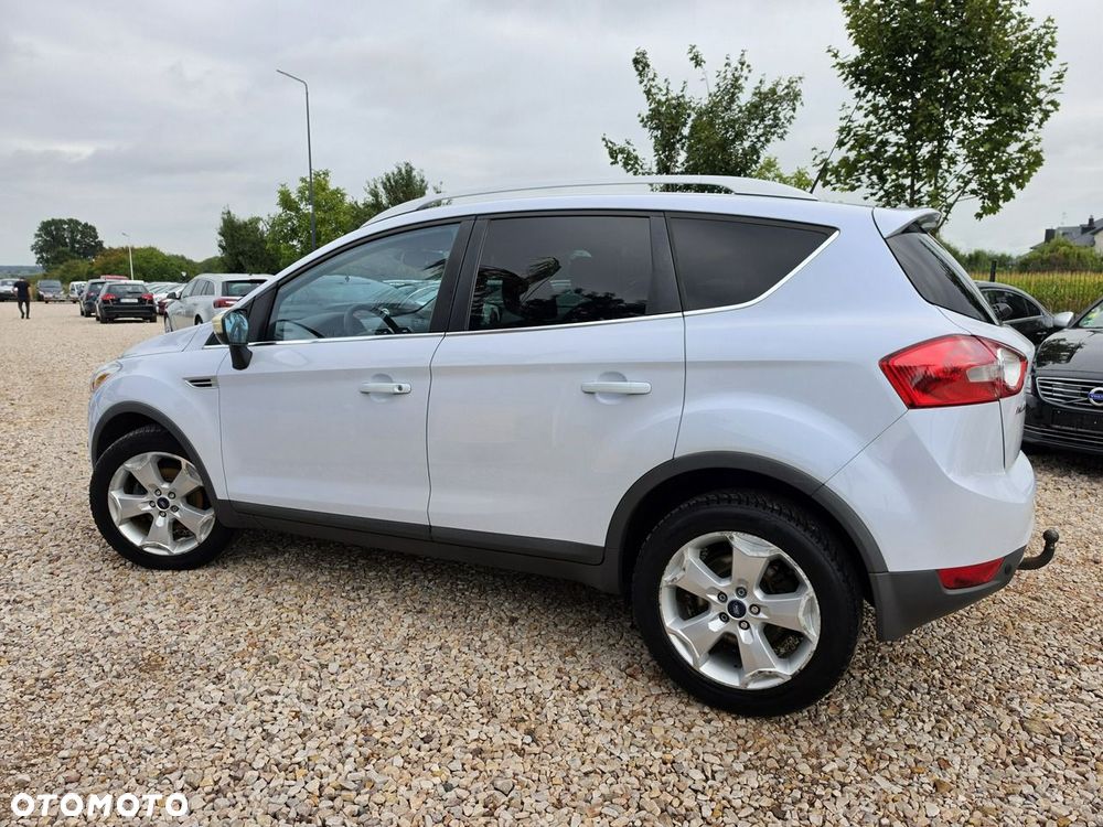 Ford Kuga 2.0 TDCi 4x4 Titanium - 11