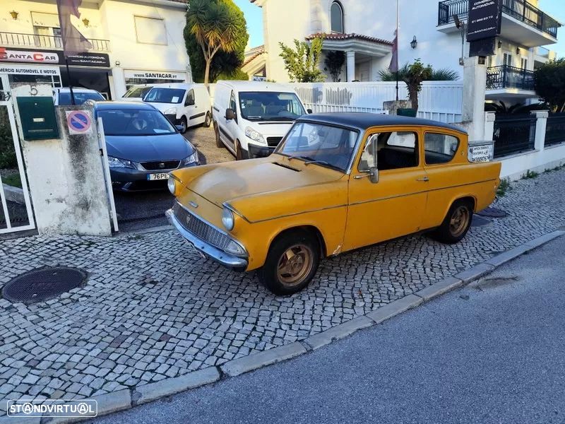 Ford Anglia - 1
